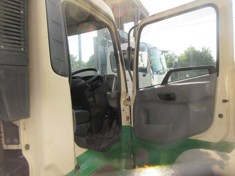 コンドル Lゲート4トンダンプ|中古トラックの販売・買取・査定のアイナビ