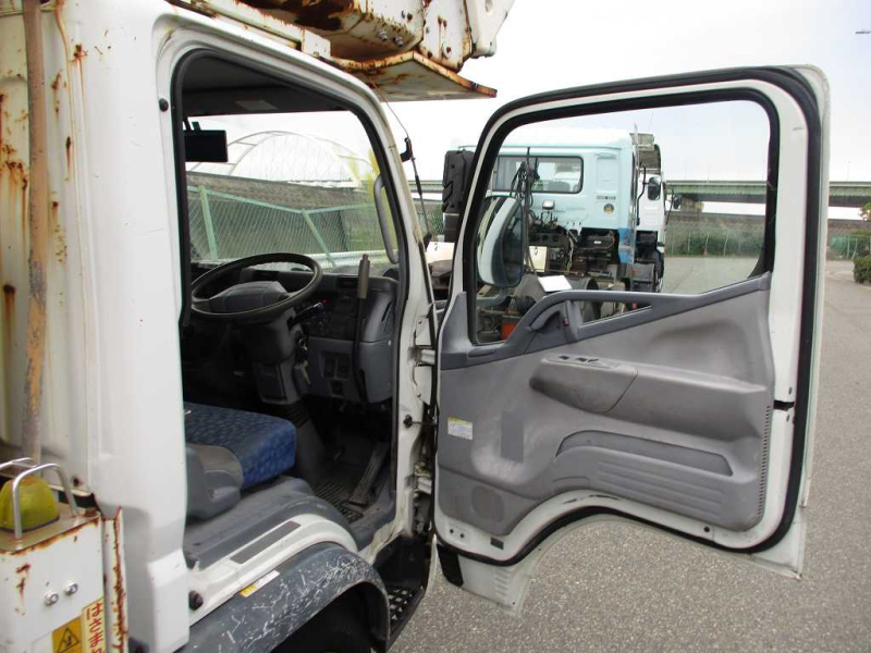 14.6m高所作業車|中古トラックの販売・買取・査定のアイナビ