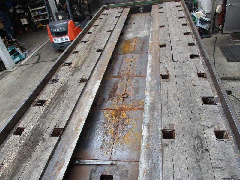 予備検切れシングル引き3軸セミトレーラ|中古トラックの販売・買取・査定のアイナビ