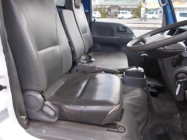 エルフ 3トンセフティーダンプオートマチック車|中古トラックの販売・買取・査定のアイナビ