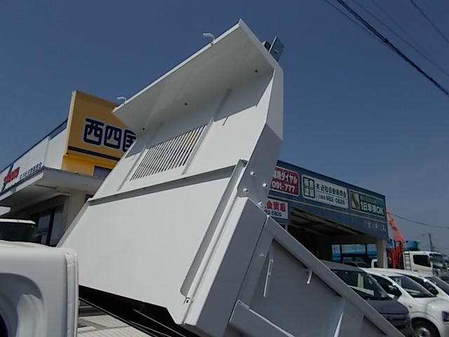 H3年式 キャリー4WDダンプ 走行8千Km|中古トラックの販売・買取・査定のアイナビ