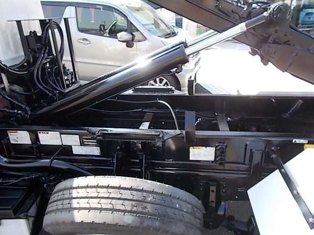 H23年式 デュトロ3トンアームロール4WD|中古トラックの販売・買取・査定のアイナビ