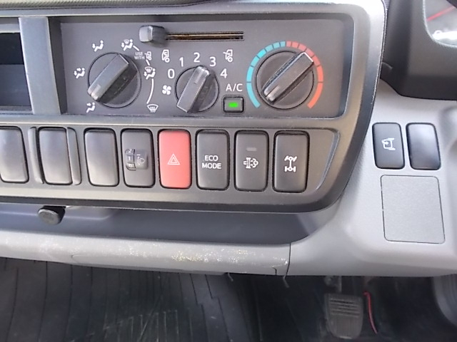 H23年式 デュトロ3トンアームロール4WD|中古トラックの販売・買取・査定のアイナビ