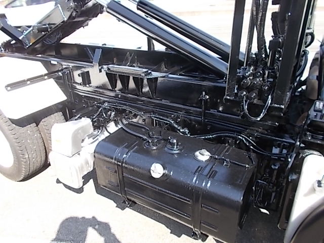 H23年式 デュトロ3トンアームロール4WD|中古トラックの販売・買取・査定のアイナビ