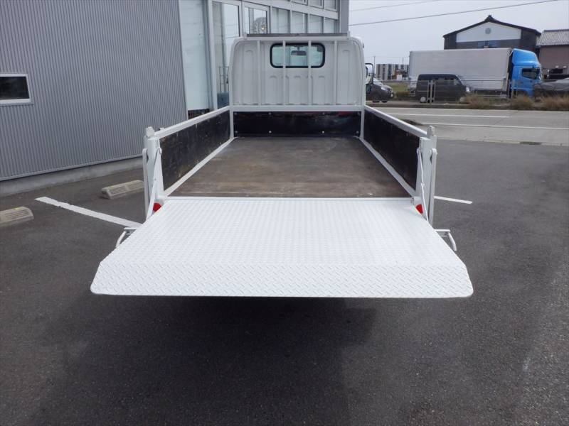 H28 キャンター 平ボディ P/G付 カスタムグレード ETC|中古トラックの販売・買取・査定のアイナビ