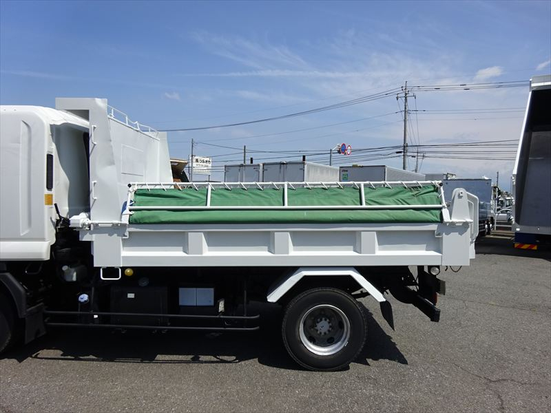 ダンプ自動シート新明和 ベット付|中古トラックの販売・買取・査定のアイナビ