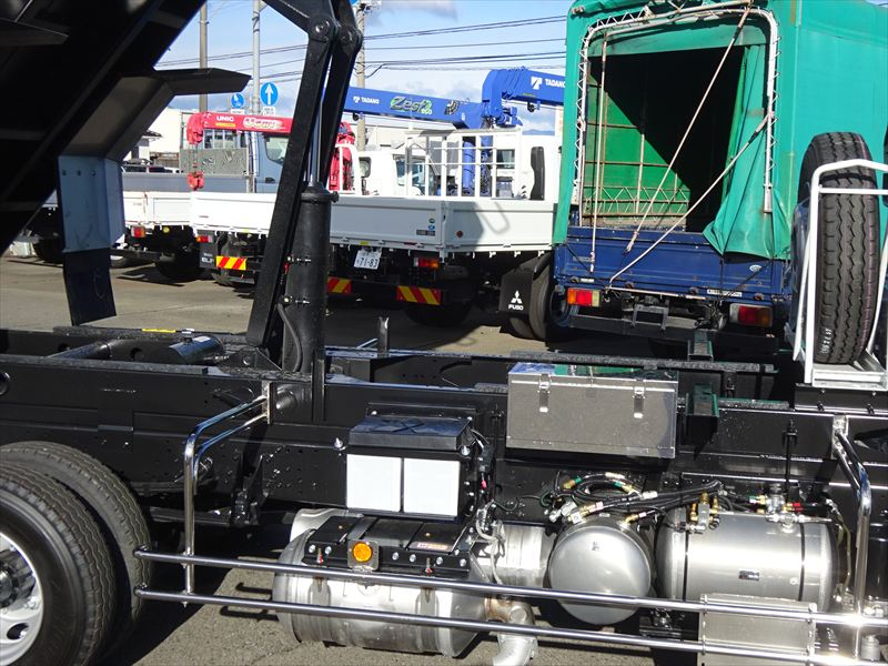 ステン深ダンプ リア下開き 水密 未使用|中古トラックの販売・買取・査定のアイナビ