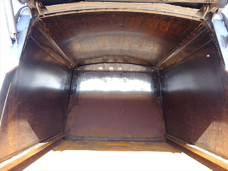 増t プレス 10.2㎥ 新明和|中古トラックの販売・買取・査定のアイナビ