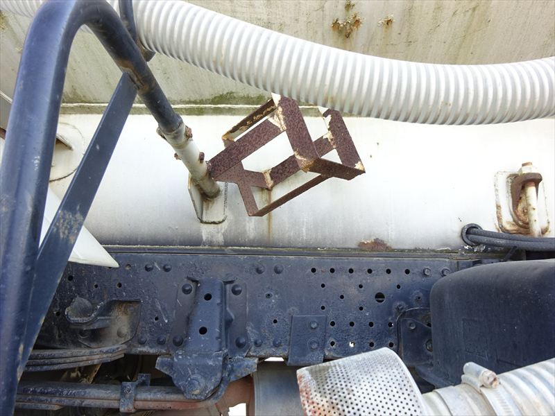 4.0KL 極東 別エンジン|中古トラックの販売・買取・査定のアイナビ