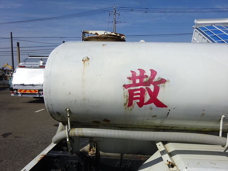 4.0KL 極東 別エンジン|中古トラックの販売・買取・査定のアイナビ