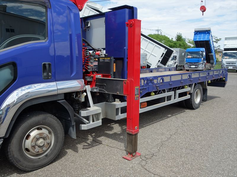 増tセルフクレーン 3段ラジコン ウインチ 中型免許対応|中古トラックの販売・買取・査定のアイナビ