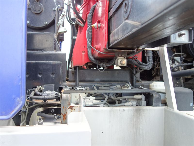 増tセルフクレーン 3段ラジコン ウインチ 中型免許対応|中古トラックの販売・買取・査定のアイナビ