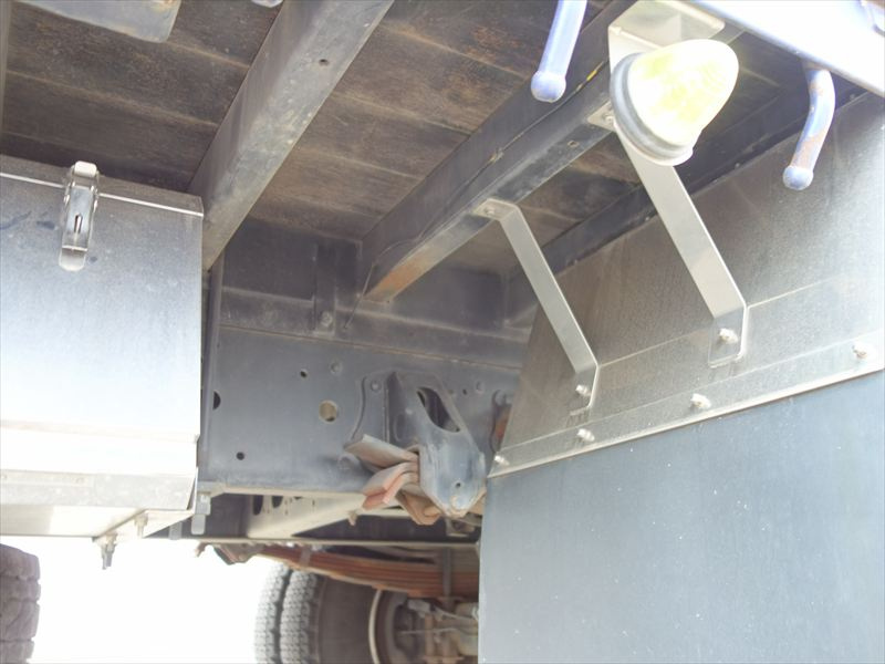 増tセルフクレーン 3段ラジコン ウインチ 中型免許対応|中古トラックの販売・買取・査定のアイナビ