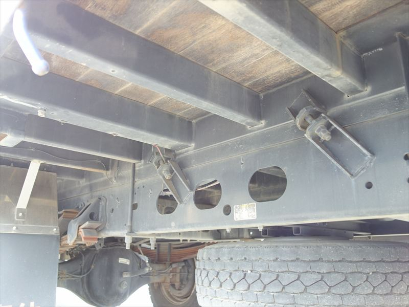 増tセルフクレーン 3段ラジコン ウインチ 中型免許対応|中古トラックの販売・買取・査定のアイナビ