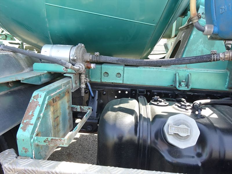 ミキサー混合1.2㎥カヤバ|中古トラックの販売・買取・査定のアイナビ