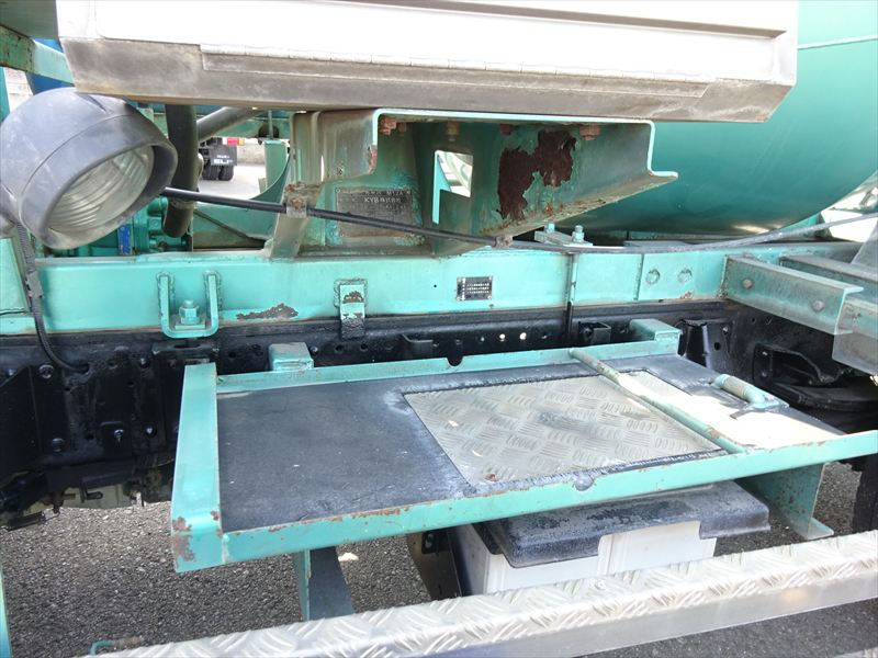 ミキサー混合1.2㎥カヤバ|中古トラックの販売・買取・査定のアイナビ