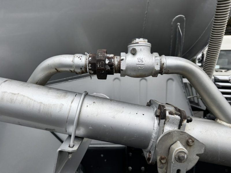 エアサス極東開発バラセメントジェットパック14.5立米|中古トラックの販売・買取・査定のアイナビ