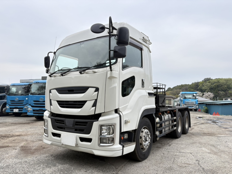 H29年式、ギガ、第5輪16t、ハイルーフトラクタ|中古トラックの販売・買取・査定のアイナビ