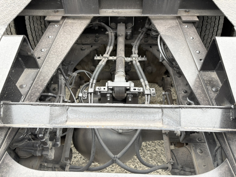 H29年式、ギガ、第5輪16t、ハイルーフトラクタ|中古トラックの販売・買取・査定のアイナビ