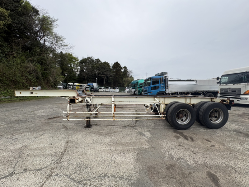 H元年式、海コンシャーシ20ft2軸、車検付|中古トラックの販売・買取・査定のアイナビ