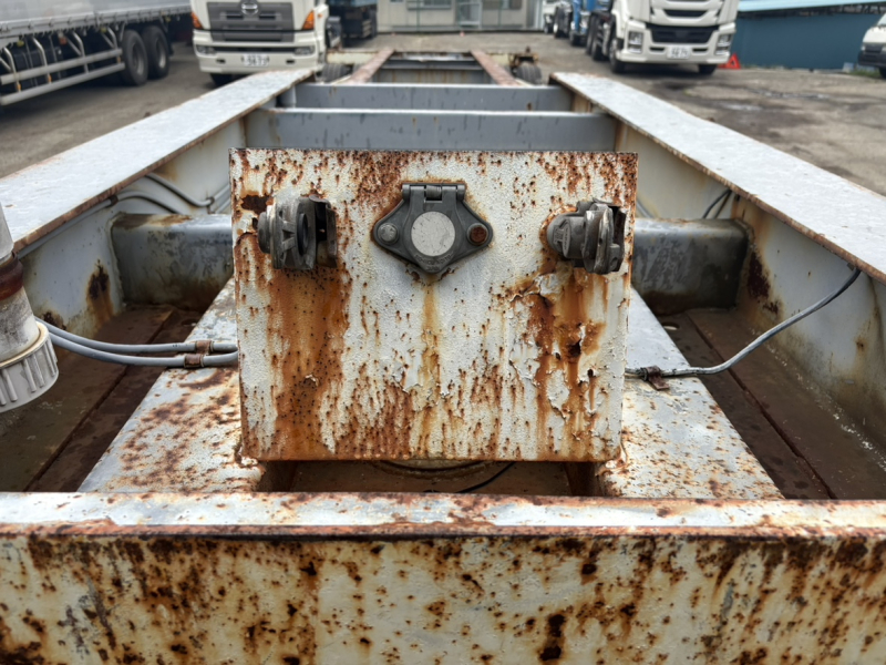 H元年式、海コンシャーシ20ft2軸、車検付|中古トラックの販売・買取・査定のアイナビ