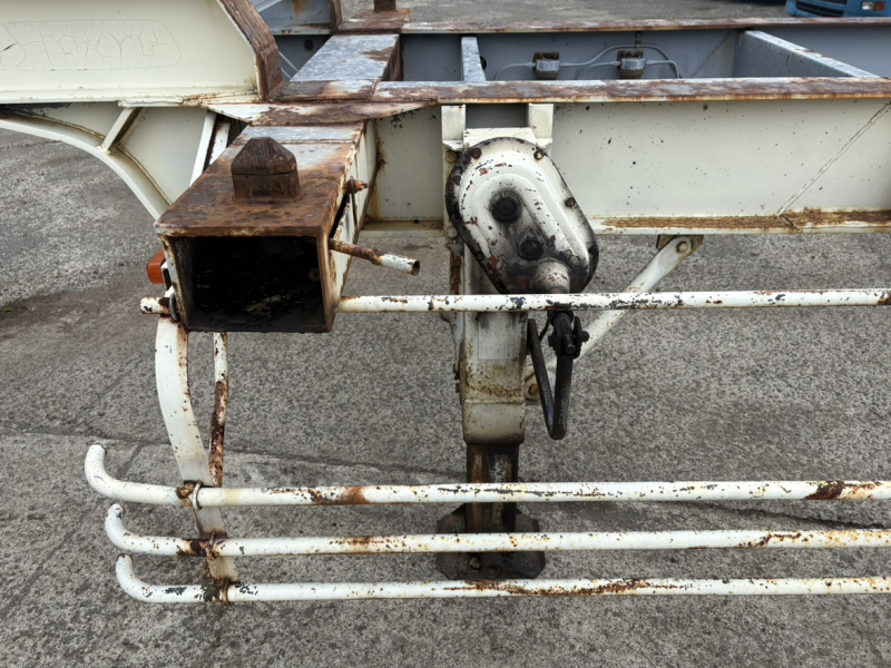 H元年式、海コンシャーシ20ft2軸、車検付|中古トラックの販売・買取・査定のアイナビ