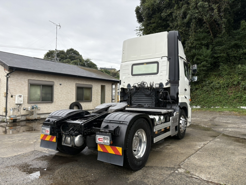 R1年式 7速MT トラクタ ハイグレード 車検R8.9まで|中古トラックの販売・買取・査定のアイナビ