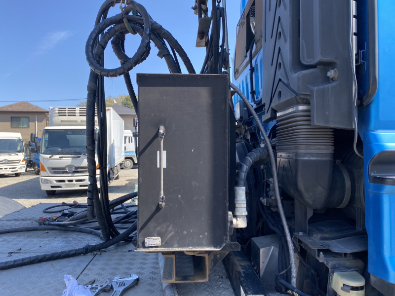 H30年式ダンプ油圧ポンプ付き2デフトラクタ|中古トラックの販売・買取・査定のアイナビ