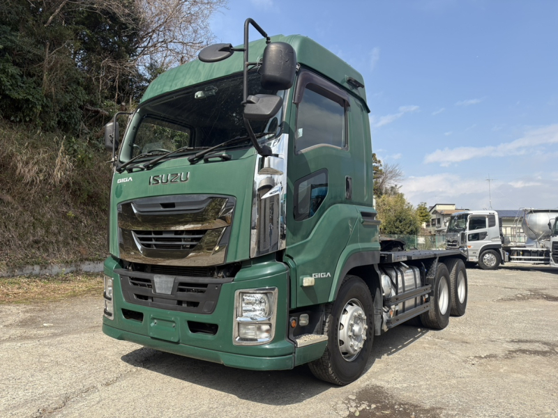 H28年式第5輪20t マニュアルハイルーフトラクタ|中古トラックの販売・買取・査定のアイナビ