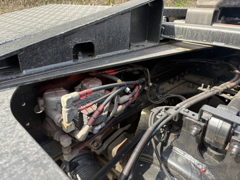 H28年式第5輪20t マニュアルハイルーフトラクタ|中古トラックの販売・買取・査定のアイナビ