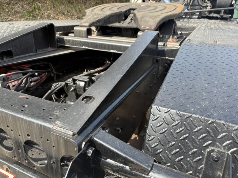 H28年式第5輪20t マニュアルハイルーフトラクタ|中古トラックの販売・買取・査定のアイナビ