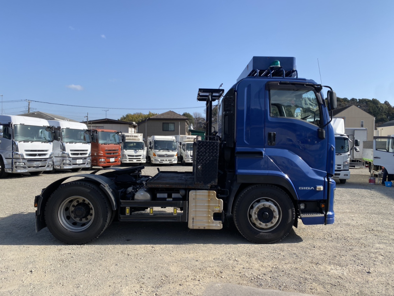 H30年式 ロールーフ　450馬力　トラクタ|中古トラックの販売・買取・査定のアイナビ