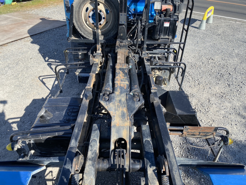 H26年式アームロール車|中古トラックの販売・買取・査定のアイナビ