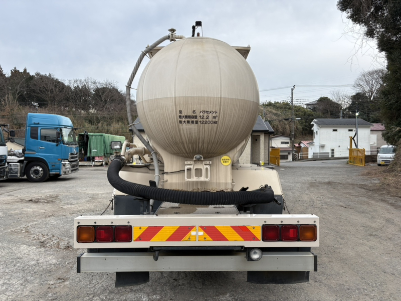 H26年式、プロフィア、バラセメント車、車検付|中古トラックの販売・買取・査定のアイナビ