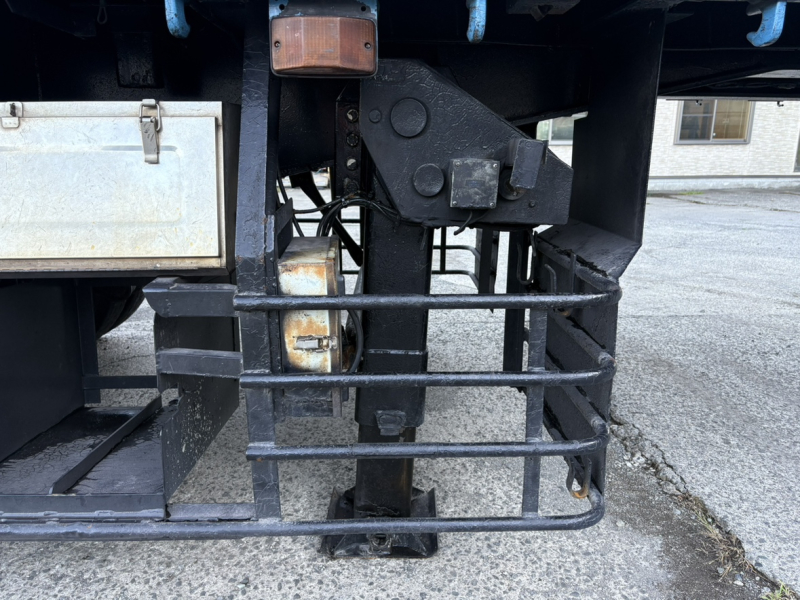 H4年式、8.5mセミトレーラー 2デフ引き|中古トラックの販売・買取・査定のアイナビ