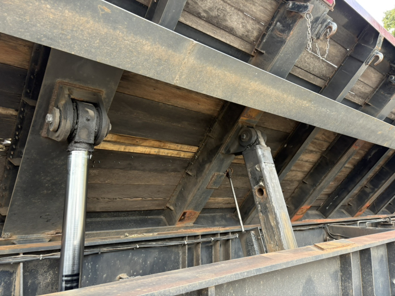 H20年式、東急、傾斜トレーラ|中古トラックの販売・買取・査定のアイナビ