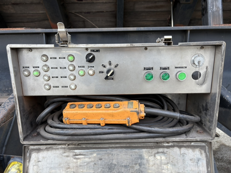 H20年式、東急、傾斜トレーラ|中古トラックの販売・買取・査定のアイナビ