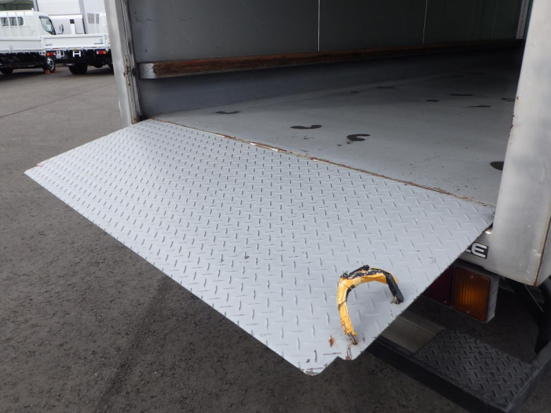 バン　標準ロング　高床　車輌総重量6,905kg　車検R8.7月迄|中古トラックの販売・買取・査定のアイナビ