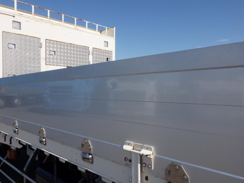 増トン アルミ平 積載7.6t|中古トラックの販売・買取・査定のアイナビ