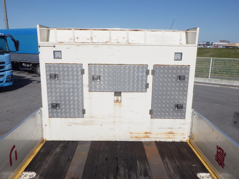 増トン アルミ平 積載7.6t|中古トラックの販売・買取・査定のアイナビ