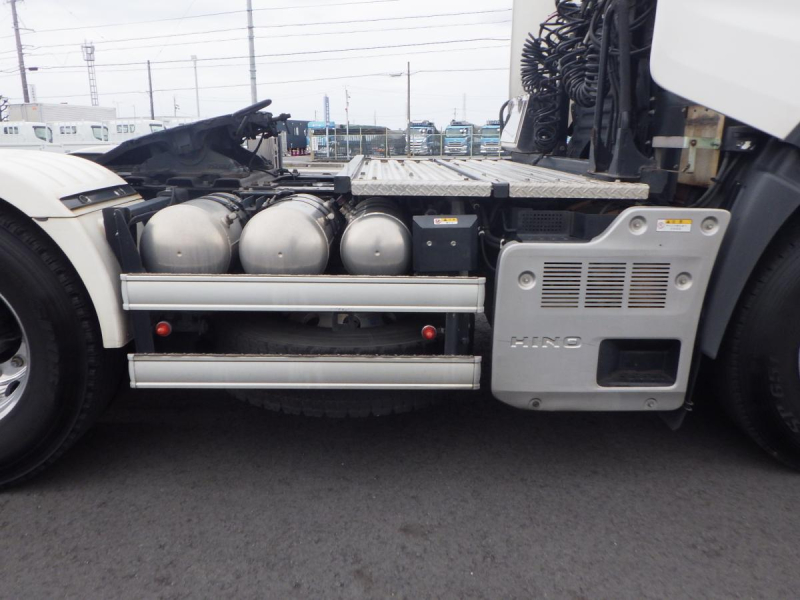 トラクタ 第5輪11.5t ハイルーフ 後輪エアサス AT|中古トラックの販売・買取・査定のアイナビ