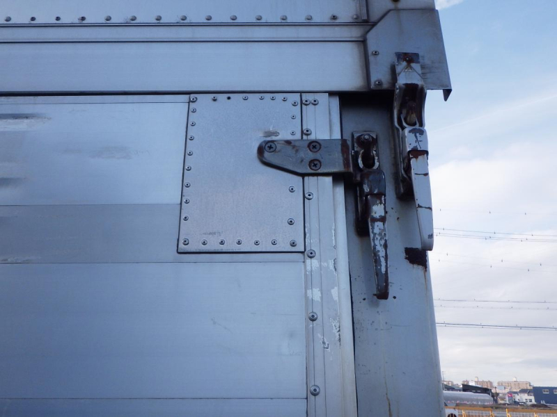 トレーラーウイング 2軸 シングル引き L12.6m 積載20.1t|中古トラックの販売・買取・査定のアイナビ