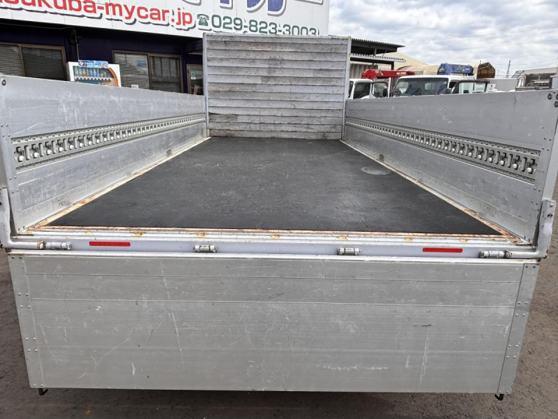 エルフ ワイドロング平ボディー アルミブロック 積載2000kg|中古トラックの販売・買取・査定のアイナビ