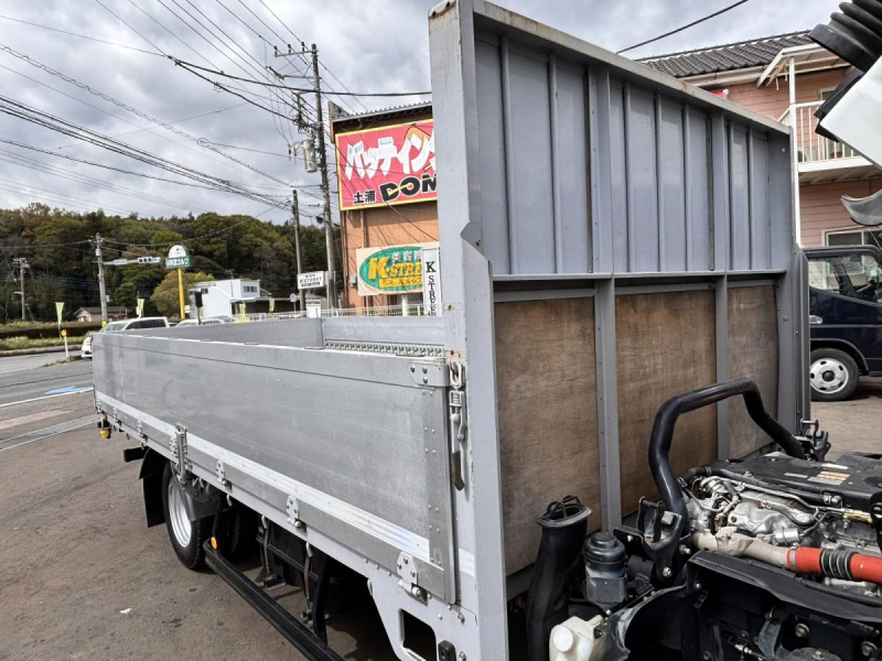 エルフ ワイドロング平ボディー アルミブロック 積載2000kg|中古トラックの販売・買取・査定のアイナビ