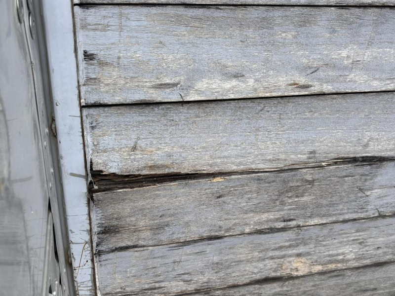 エルフ ワイドロング平ボディー アルミブロック 積載2000kg|中古トラックの販売・買取・査定のアイナビ