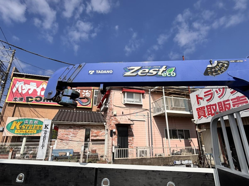 標準幅 4段クレーンラジコン付き 積載2000kg|中古トラックの販売・買取・査定のアイナビ