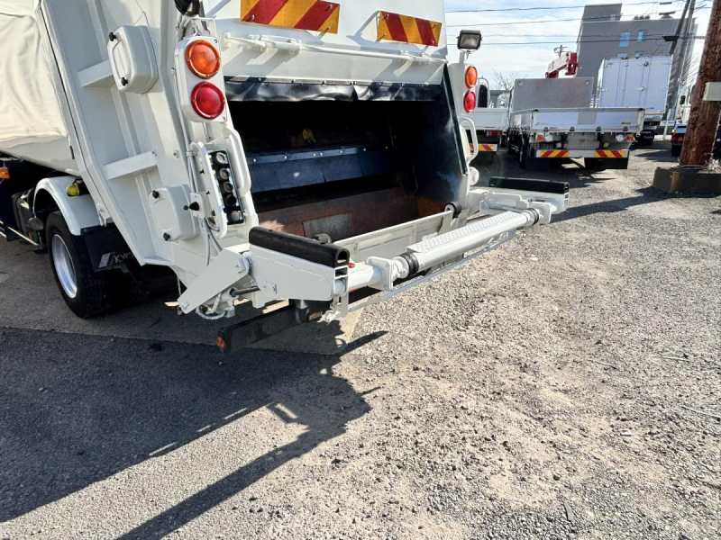 巻き込みパッカー車 極東製9.0立米 反転装置付き|中古トラックの販売・買取・査定のアイナビ