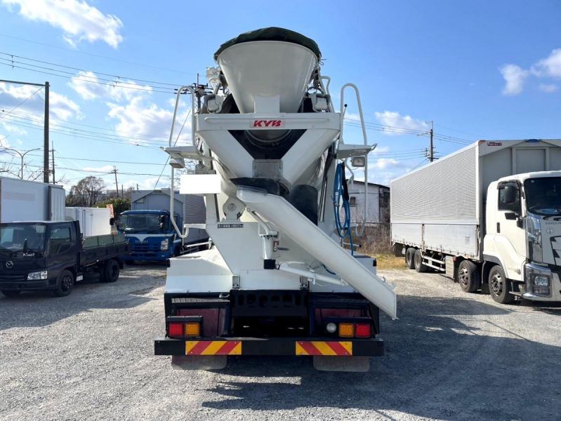 平成26年日野プロフィアミキサーカヤバ製8.7㎥QKG-FS1AKAA|中古トラックの販売・買取・査定のアイナビ