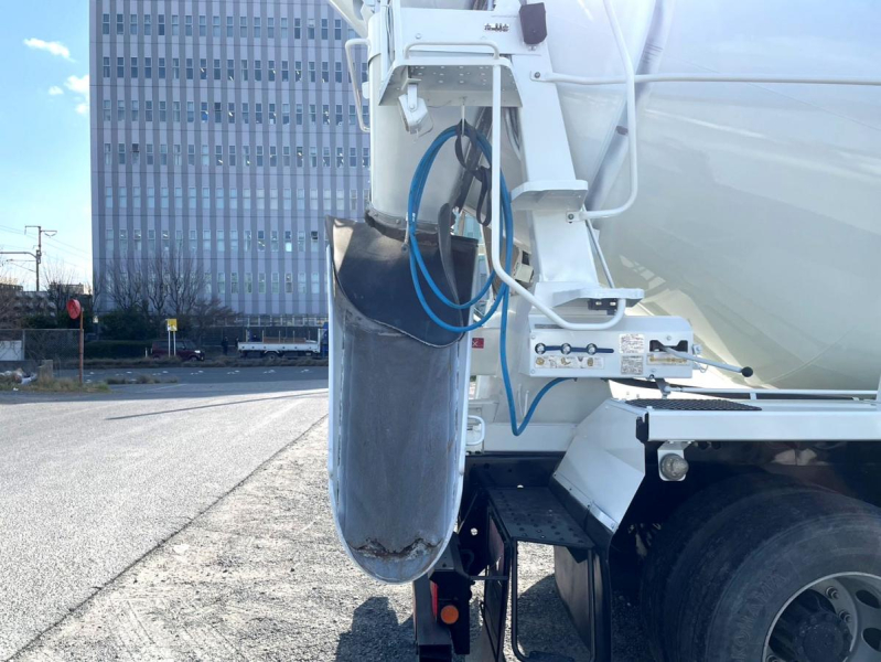 平成26年日野プロフィアミキサーカヤバ製8.7㎥QKG-FS1AKAA|中古トラックの販売・買取・査定のアイナビ