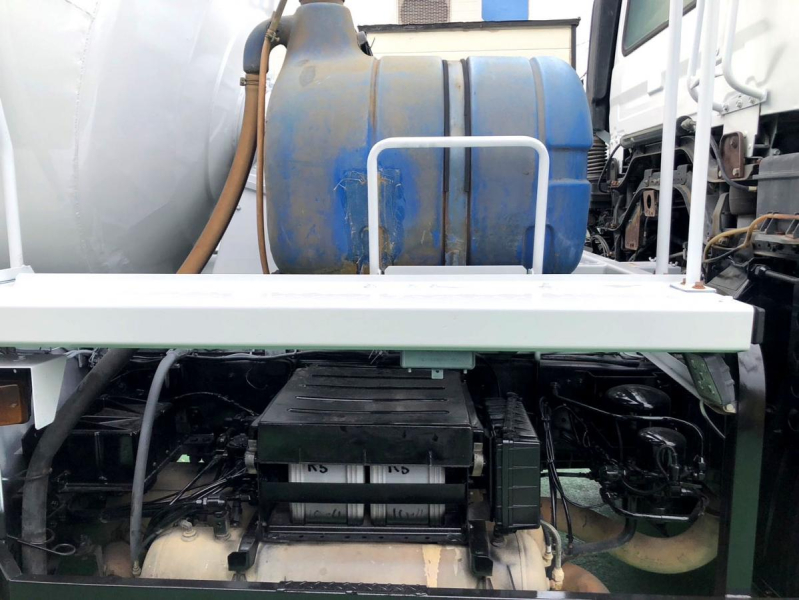 平成18年UDクオンミキサー全塗装ドラム貼替済ADG-CW2XL|中古トラックの販売・買取・査定のアイナビ